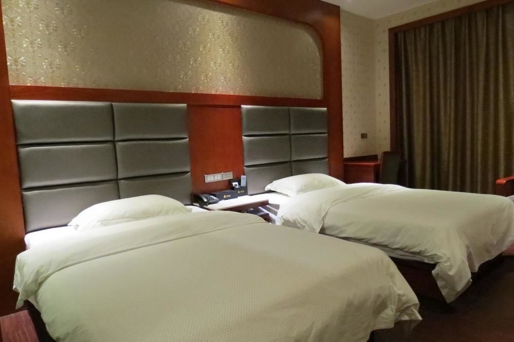Longwang Business Hotel Liuzhou Экстерьер фото