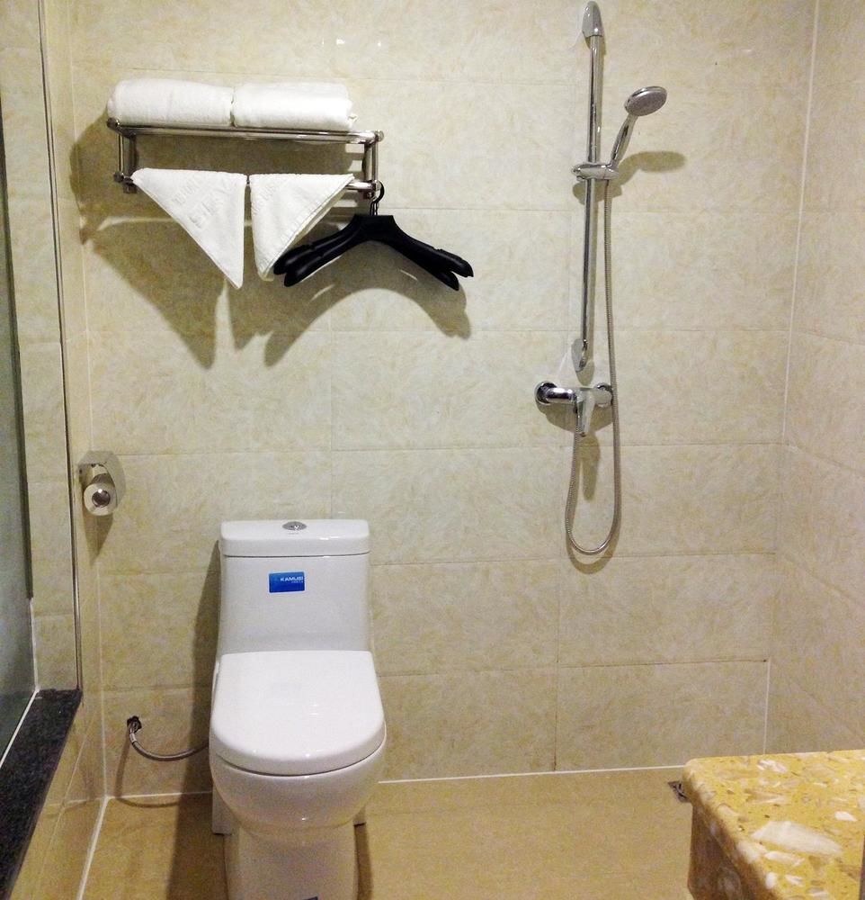 Longwang Business Hotel Liuzhou Экстерьер фото
