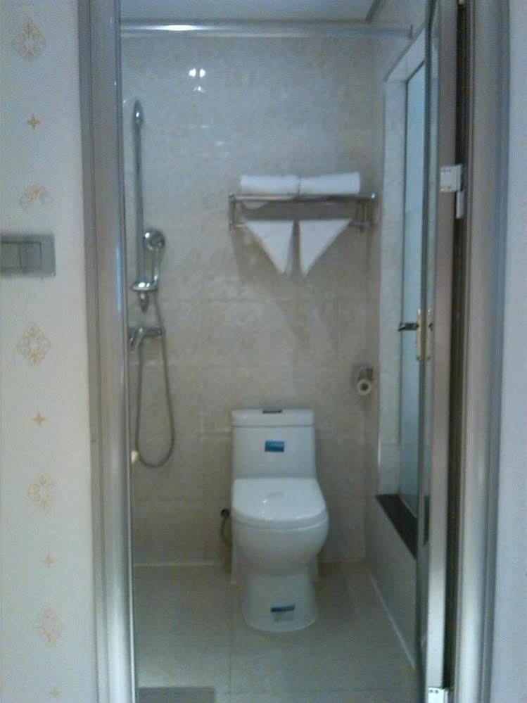 Longwang Business Hotel Liuzhou Экстерьер фото