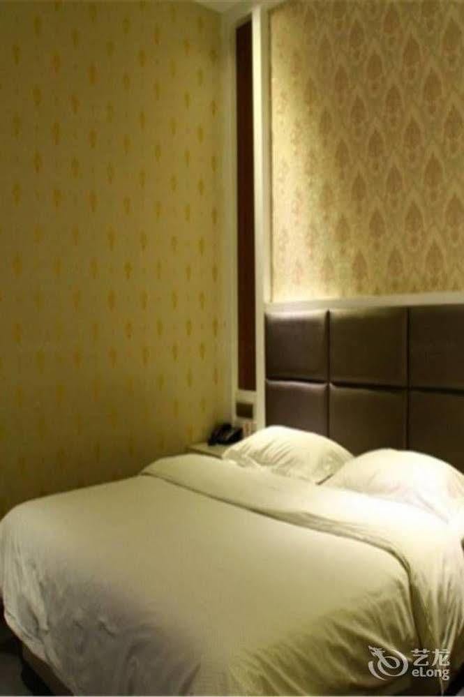 Longwang Business Hotel Liuzhou Экстерьер фото